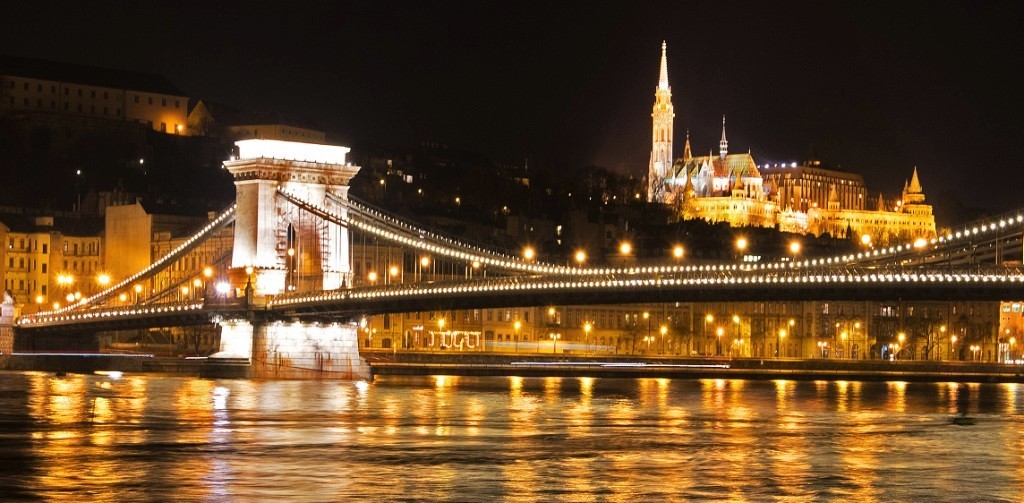 Advent tour Europe Christmas market Budapest